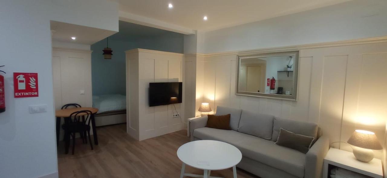 Agradable Apartamento En El Centro De Sevilla Bagian luar foto
